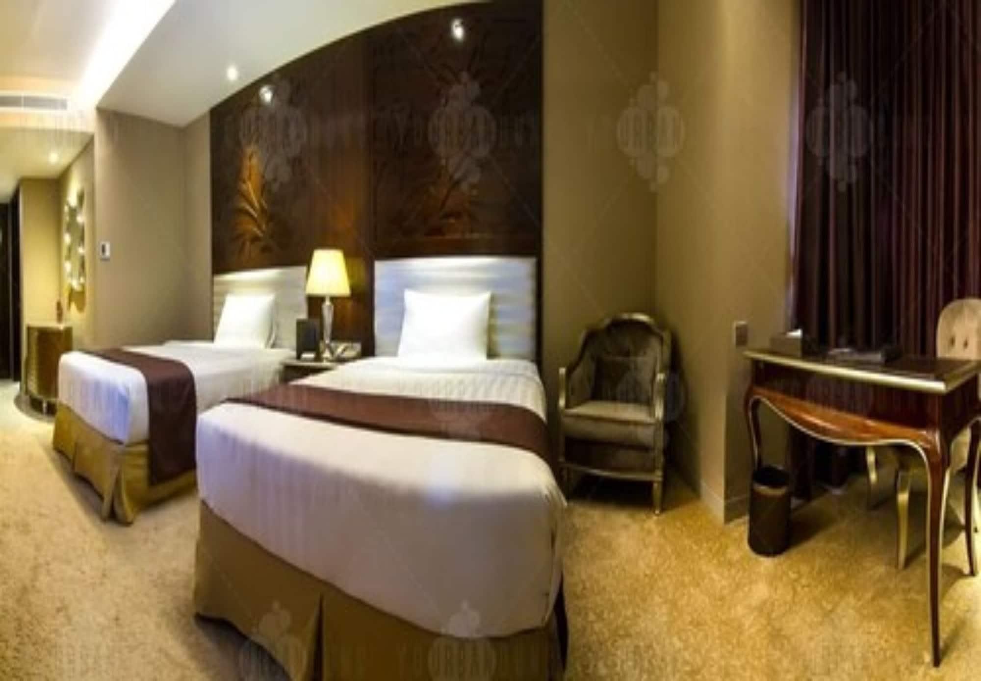 Belviu Hotel Bandung Exteriör bild