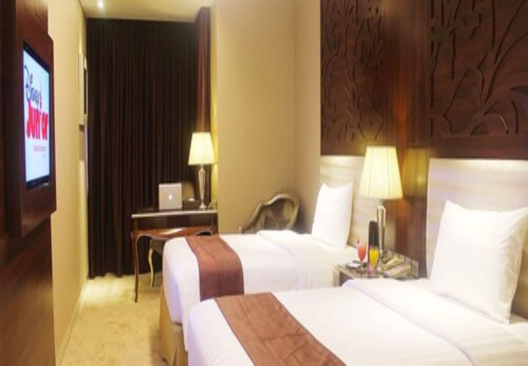 Belviu Hotel Bandung Exteriör bild