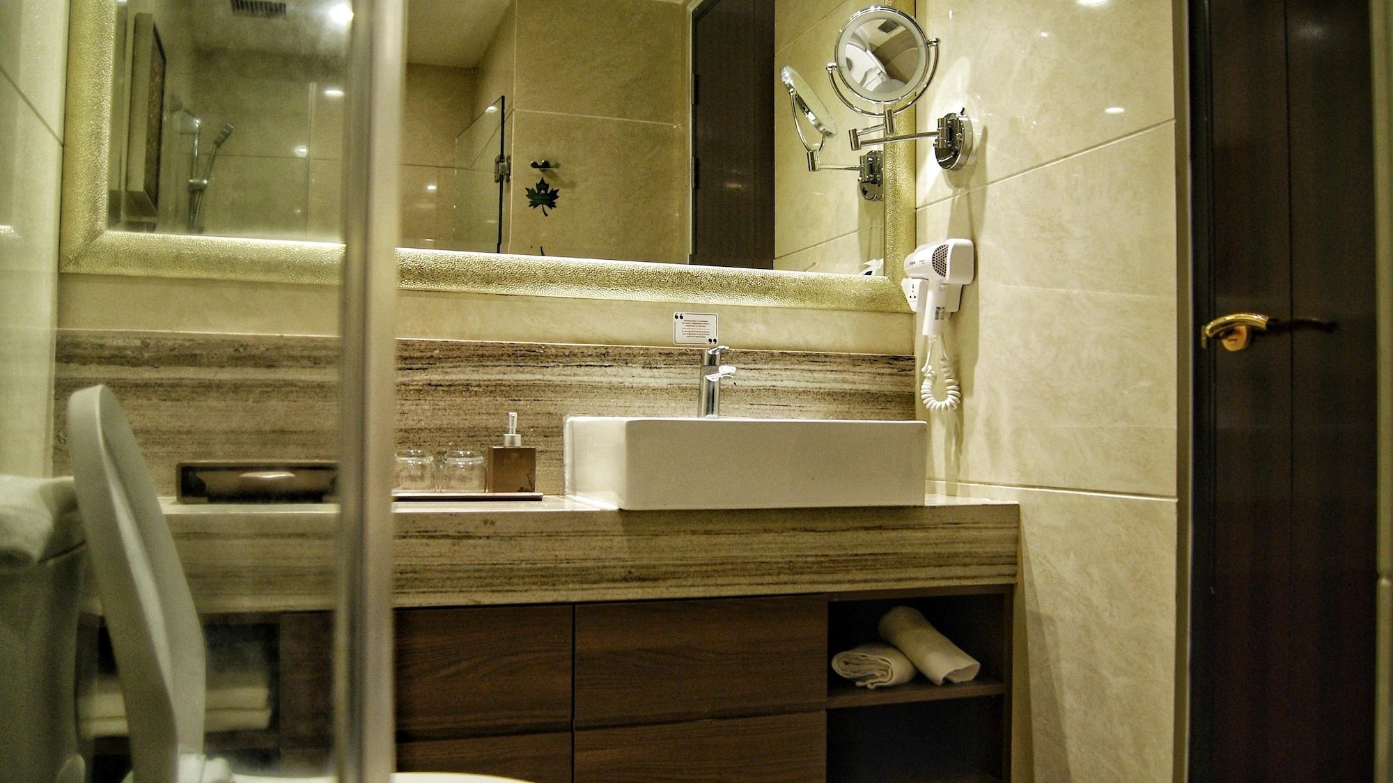 Belviu Hotel Bandung Exteriör bild