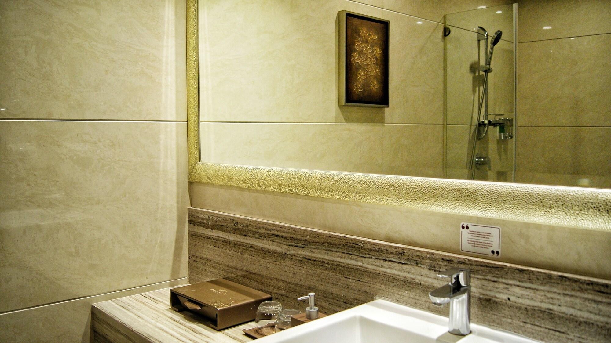 Belviu Hotel Bandung Exteriör bild
