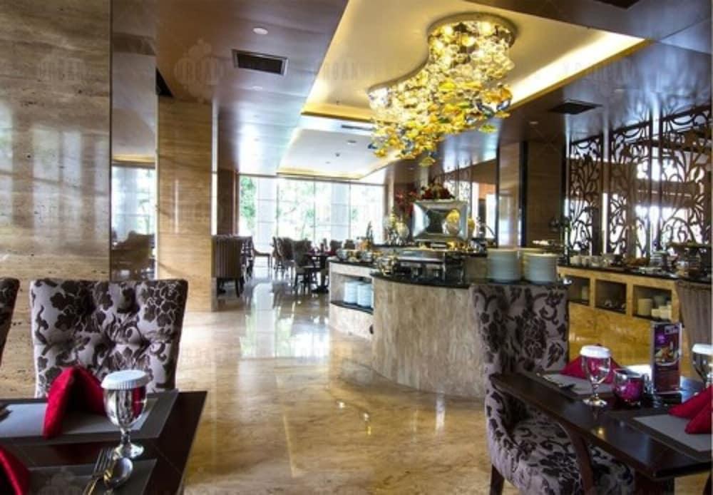 Belviu Hotel Bandung Exteriör bild