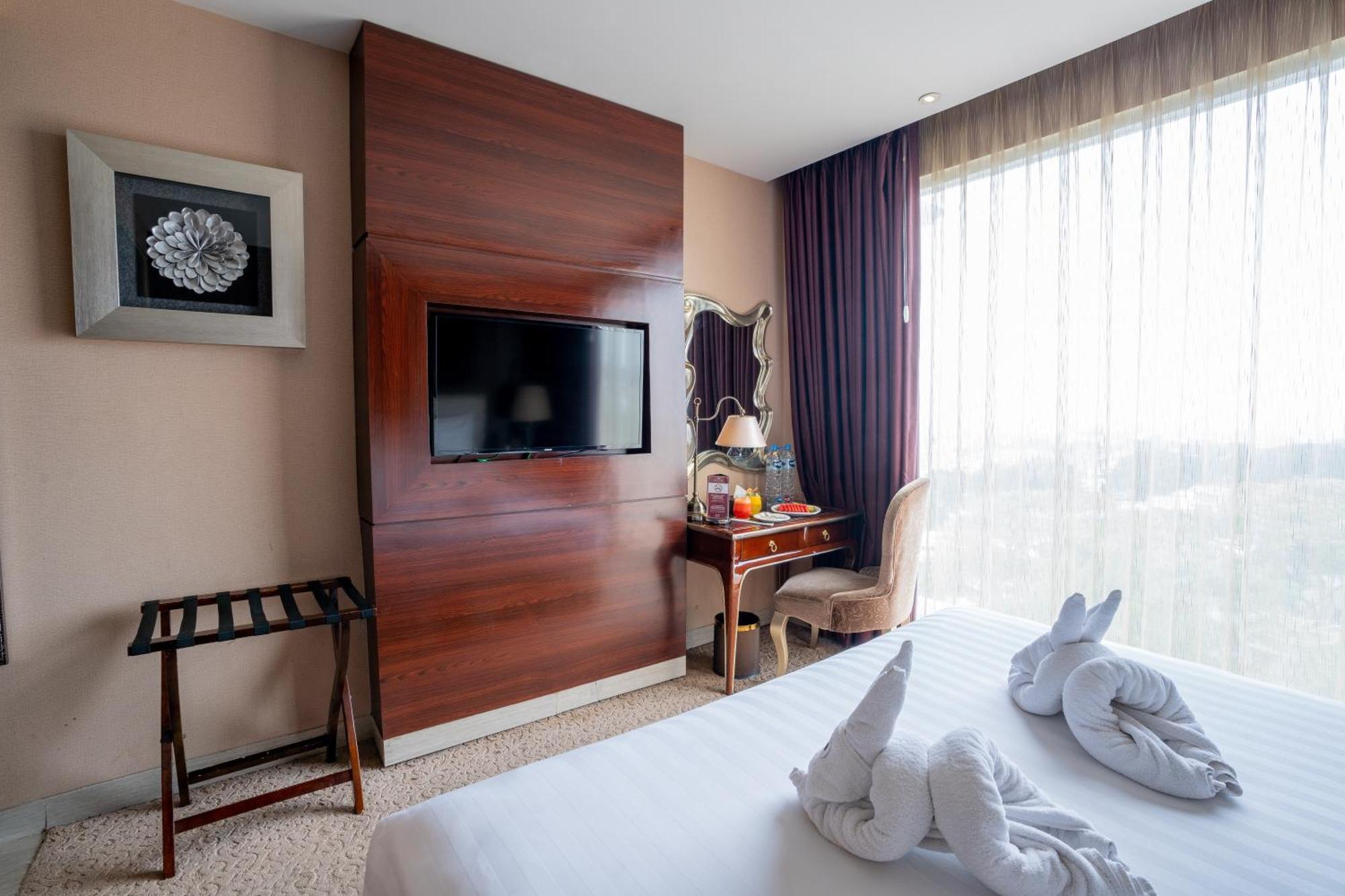 Belviu Hotel Bandung Exteriör bild