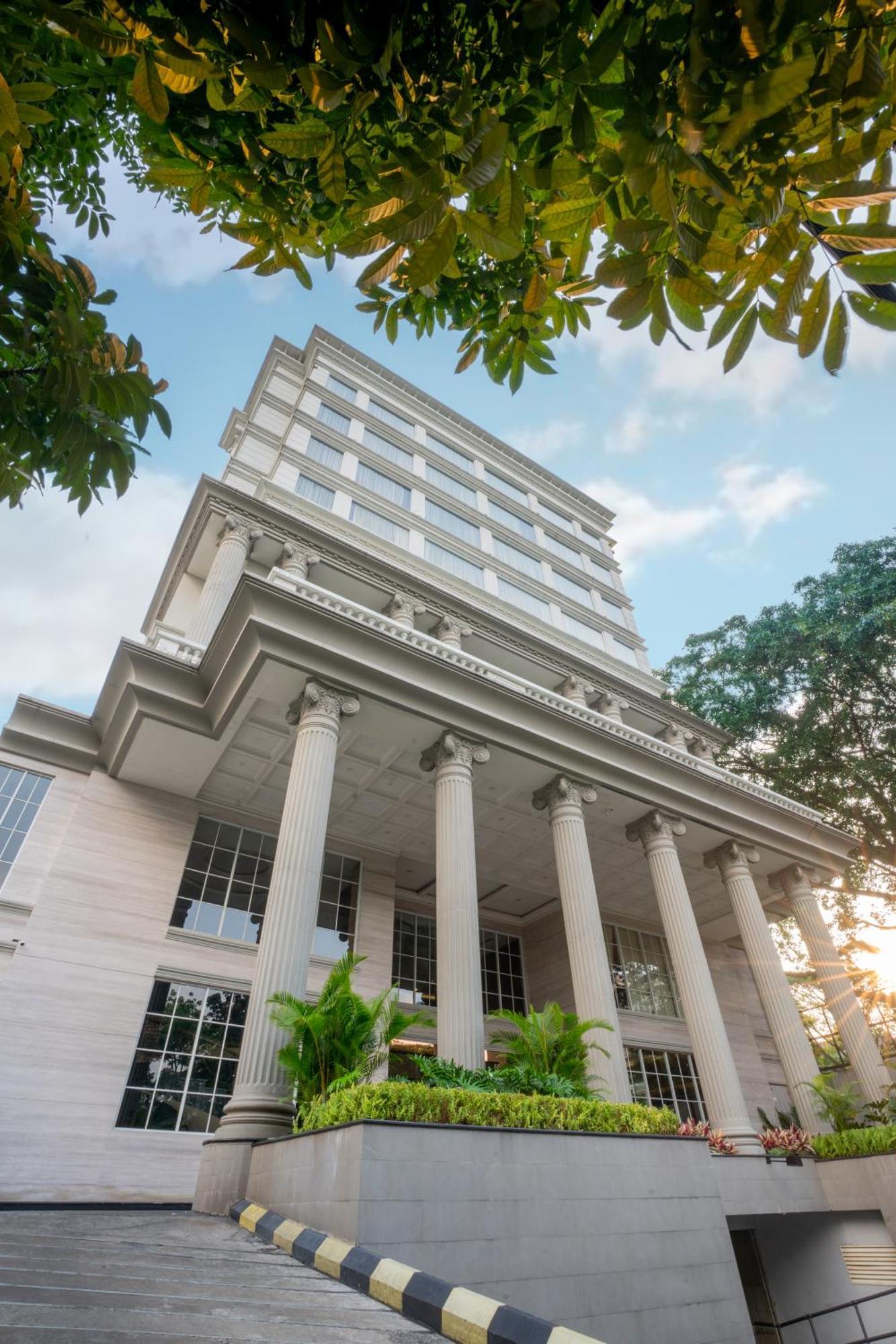 Belviu Hotel Bandung Exteriör bild